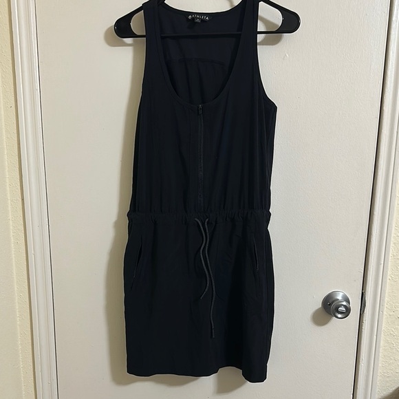 EUC Athleta Expedition Cinch Black Women's Dress